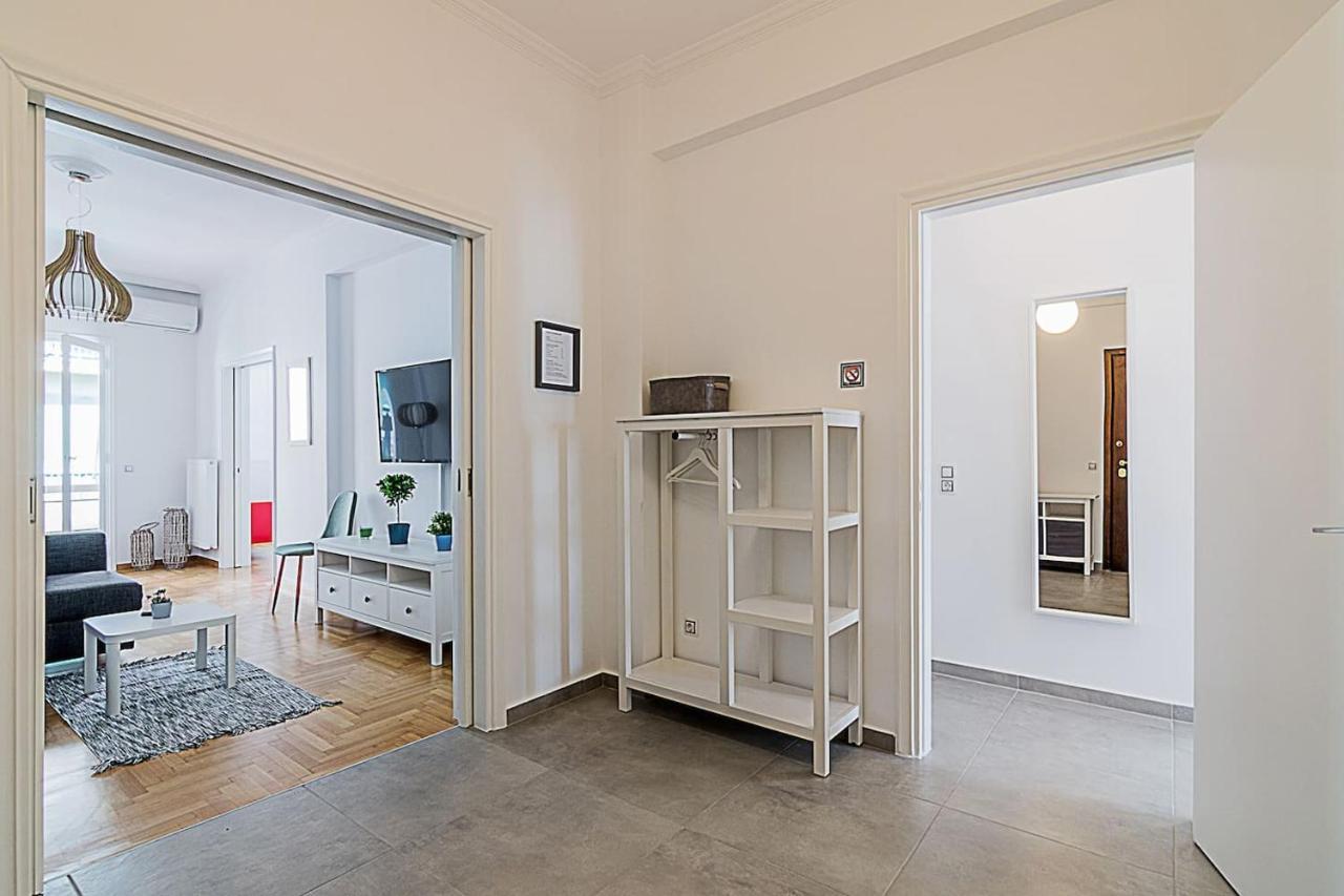 Spacious Two Bedroom Apartment In Central Location Athen Eksteriør billede